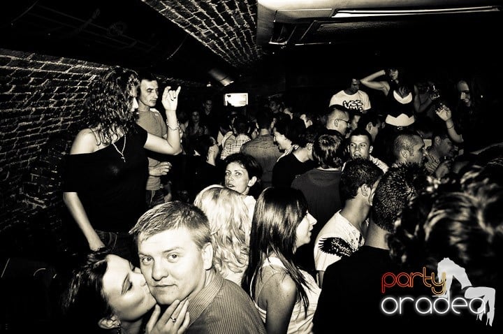 Pe ringul de dans din Escape, 