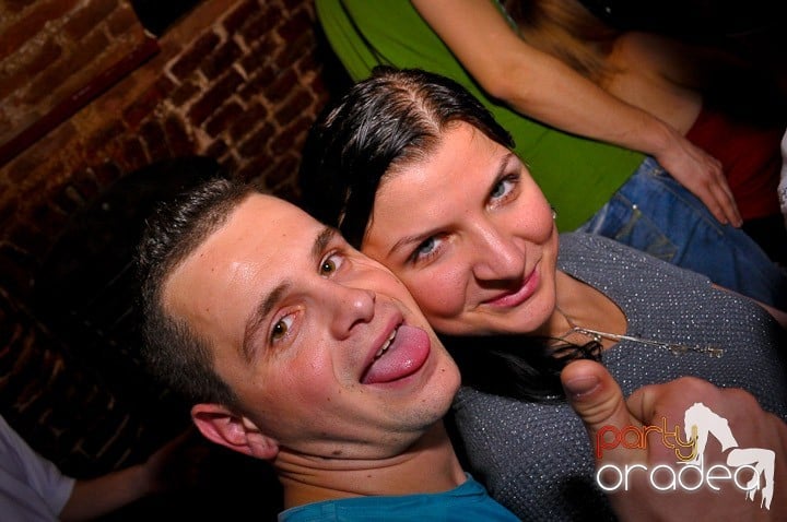 Pe ringul de dans din Escape, 