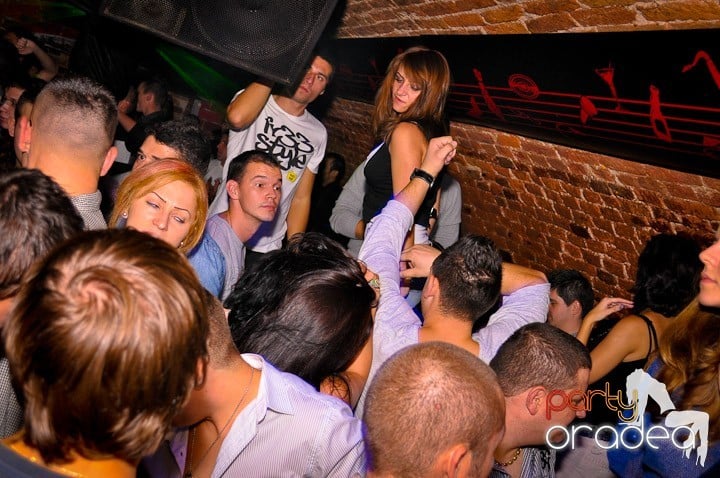 Pe ringul de dans din Escape, 