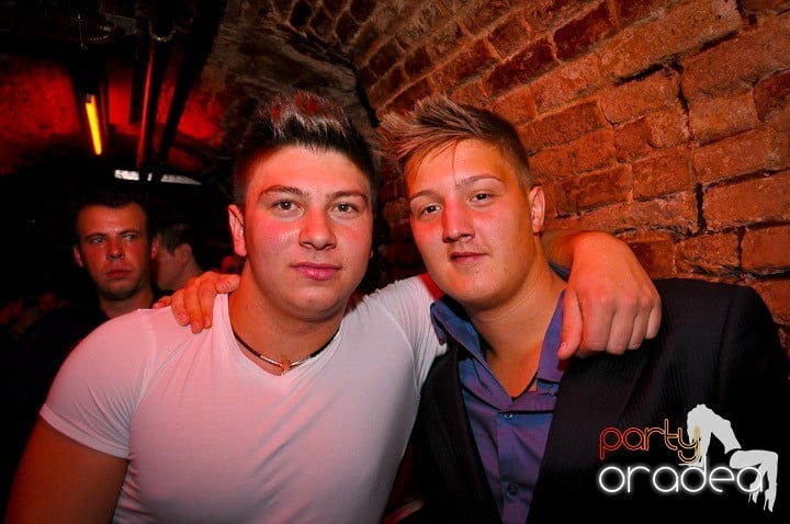 Pe ringul de dans din Escape, 