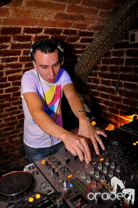 Pe ringul de dans din Escape, 