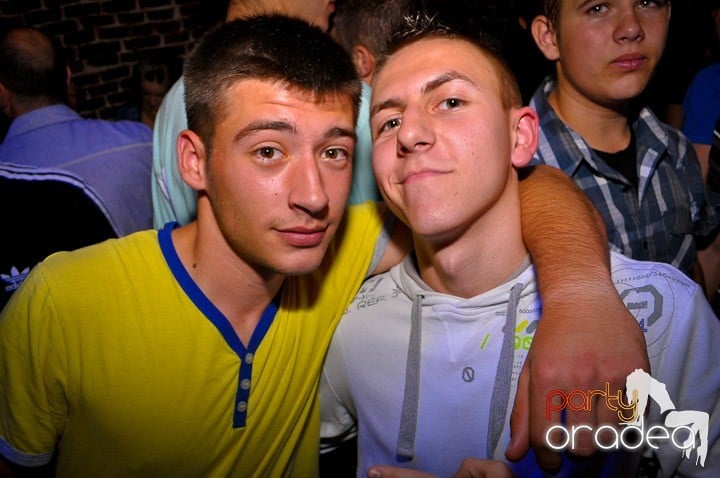 Pe ringul de dans din Escape, 