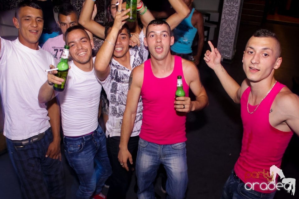 Pedro de la Oradea în Club Life, 