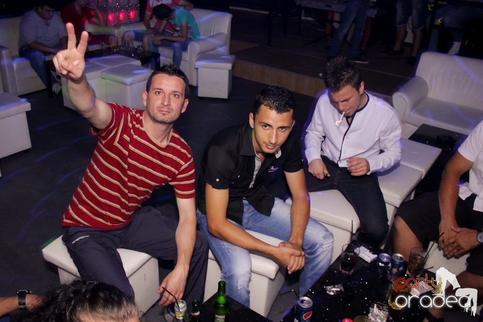 Pedro de la Oradea în Club Life, 