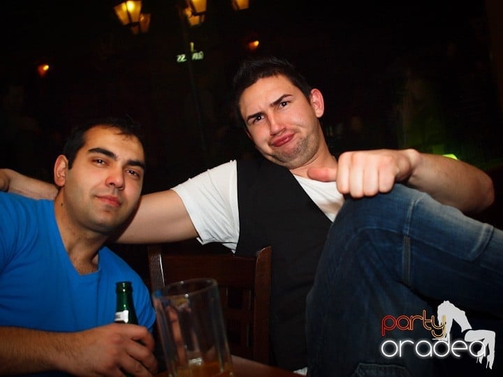 Petrecem alături de Lord's Club, Lord's Pub
