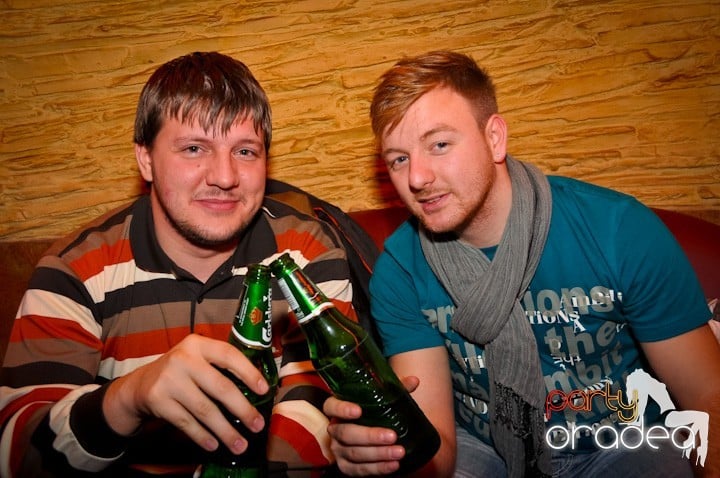 Petrecem cu Downtown, 