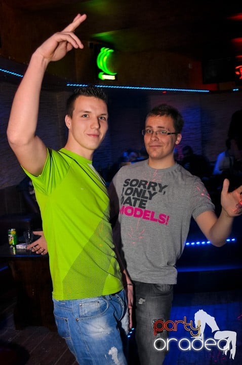 Petrecem cu Downtown, 