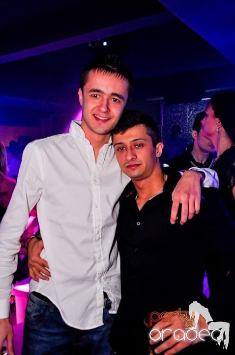 Petrecem până dimineaţa cu Blaga,