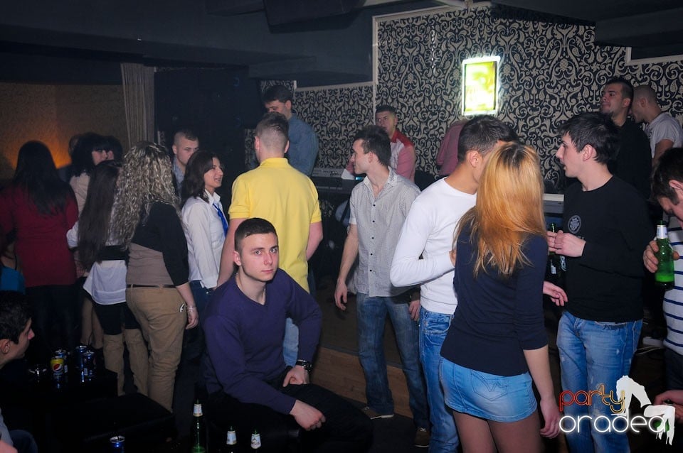Petrecem până dimineaţa în Life,