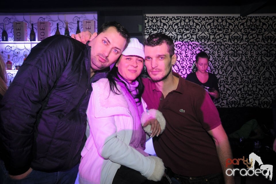 Petrecem până dimineaţa în Life,