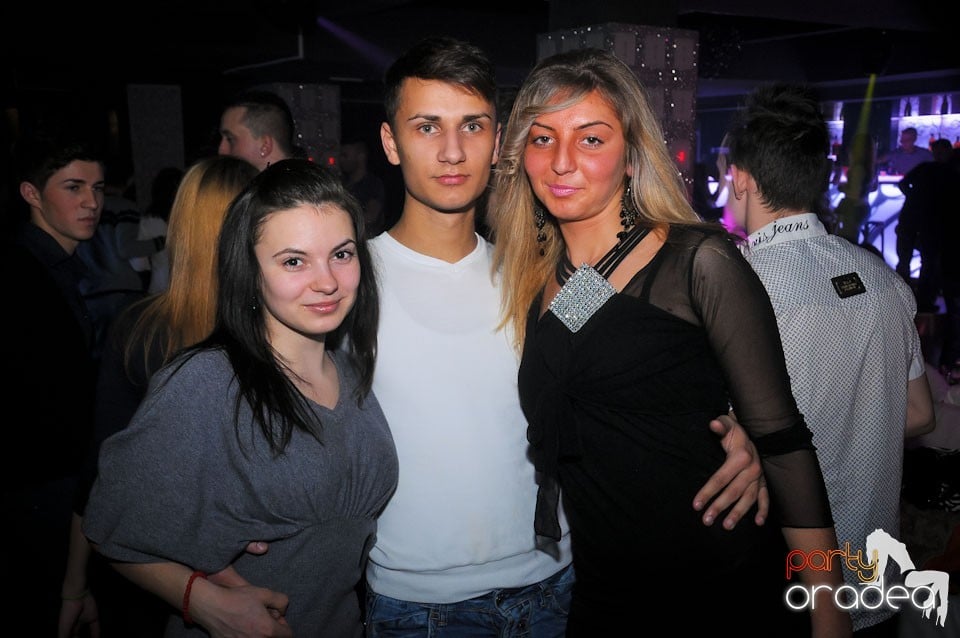 Petrecem până dimineaţa în Life,