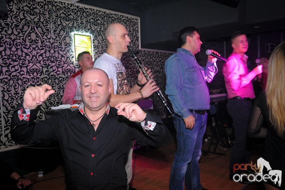 Petrecem până dimineaţa în Life,