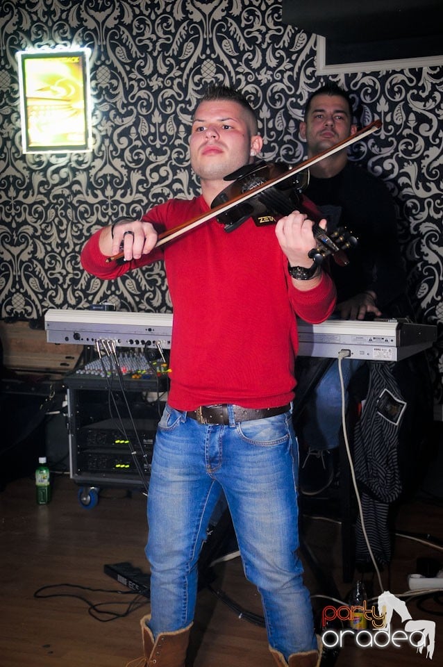 Petrecem până dimineaţa în Life,