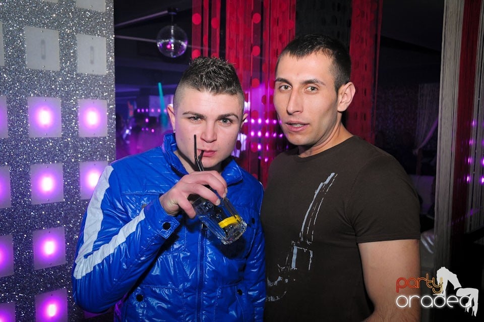 Petrecem până dimineaţa în Life,