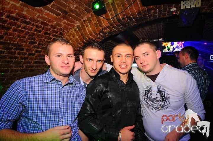 Petrecem toată noaptea, 