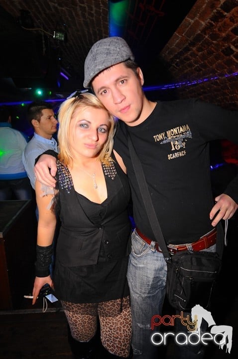 Petrecem toată noaptea, 