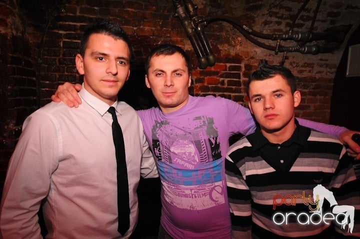 Petrecem toată noaptea, 