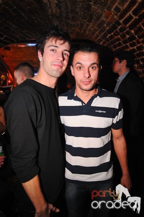 Petrecem toată noaptea, 