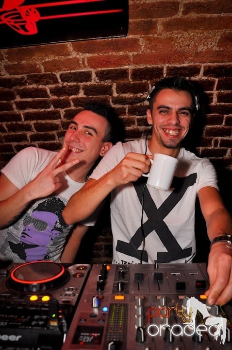 Petrecem toată noaptea, 