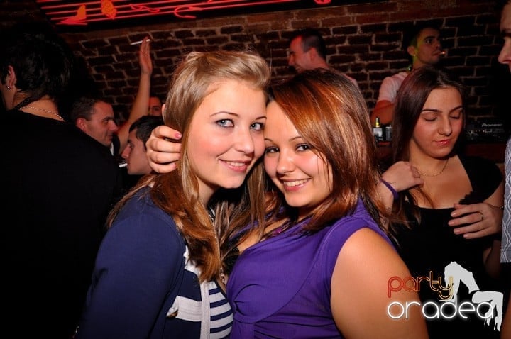 Petrecem toată noaptea, 