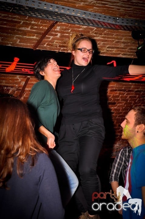 Petrecem toată noaptea, 