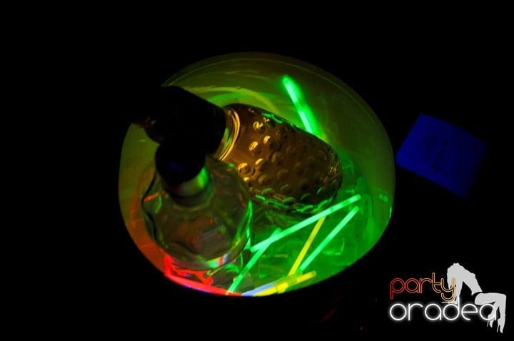 Petrecem toată noaptea, 