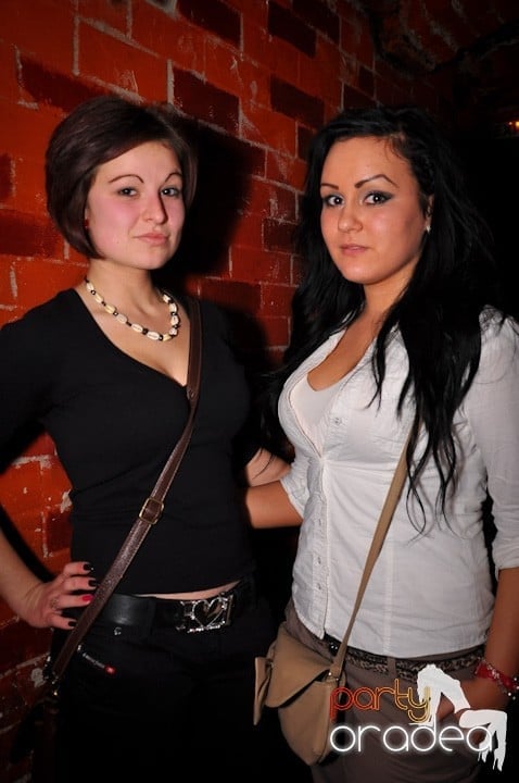 Petrecem toată noaptea, 