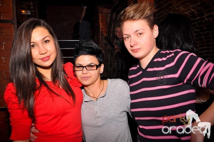 Petrecem toată noaptea, 