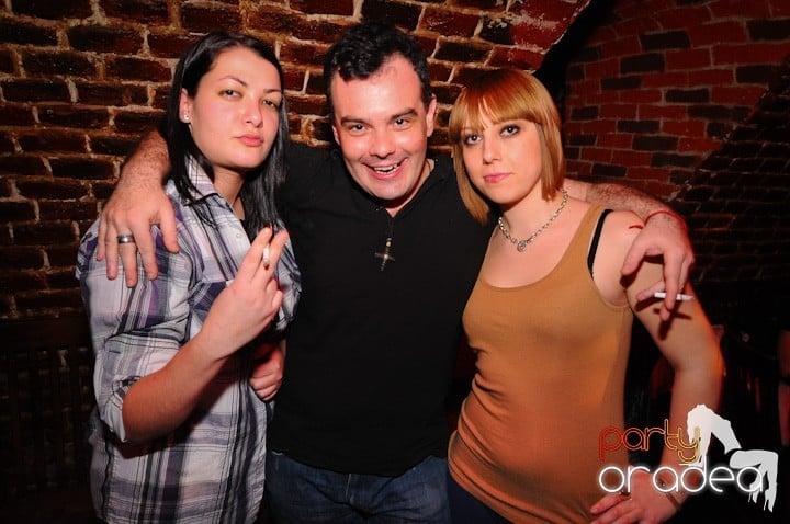 Petrecem toată noaptea, 