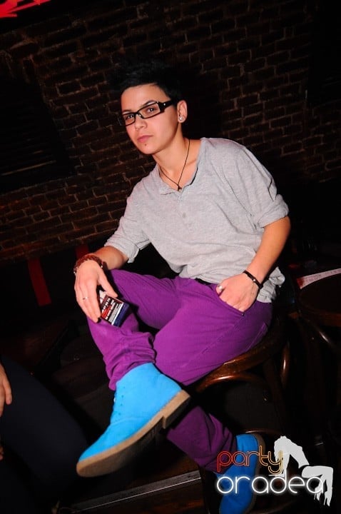 Petrecem toată noaptea, 