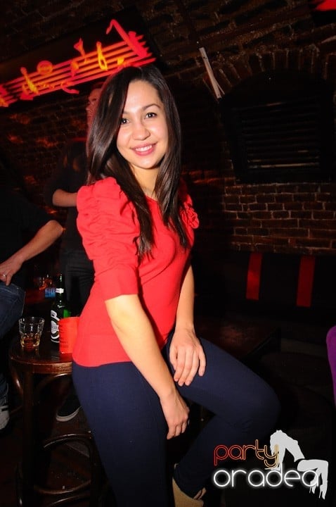 Petrecem toată noaptea, 