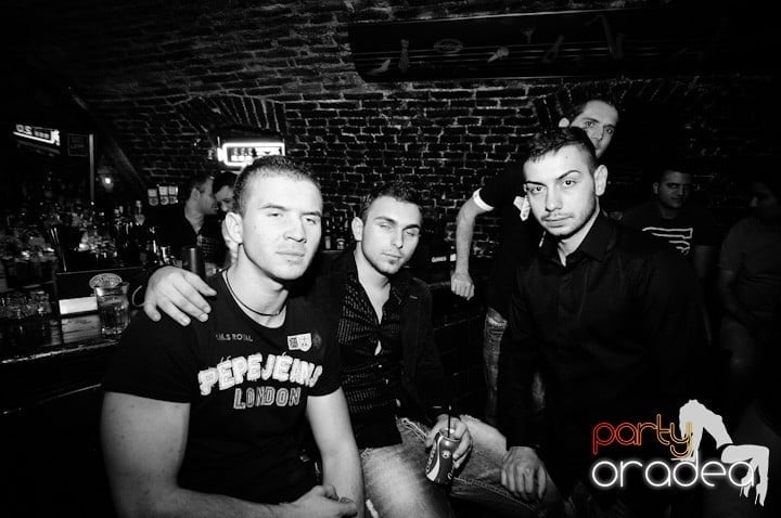 Petrecem toată noaptea, 