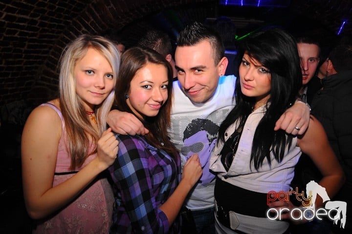 Petrecem toată noaptea, 