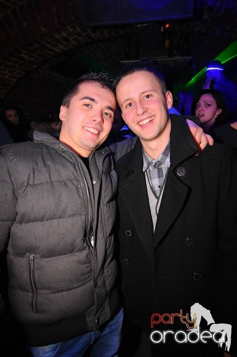 Petrecem toată noaptea, 