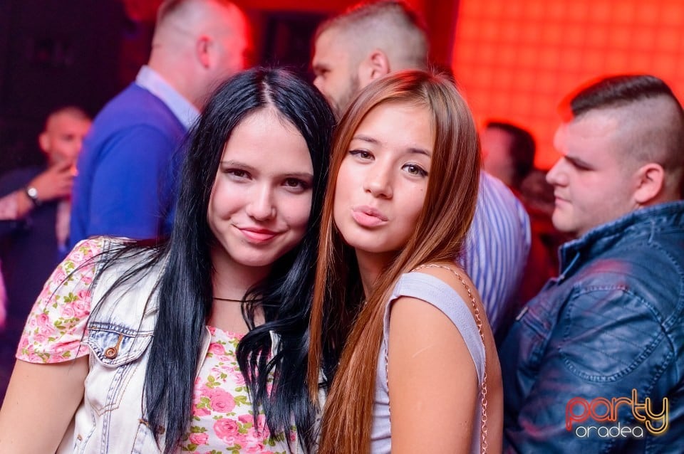 Petrecere alături de Blaga, 