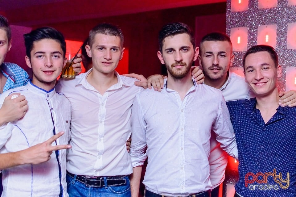 Petrecere alături de Blaga,