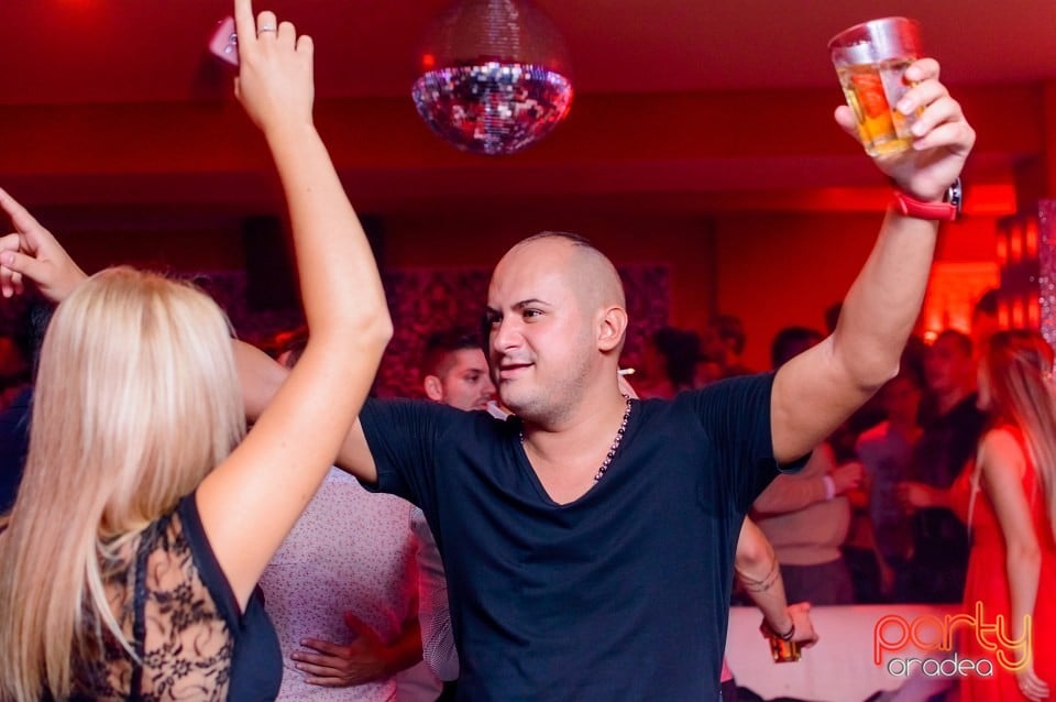 Petrecere alături de Blaga,