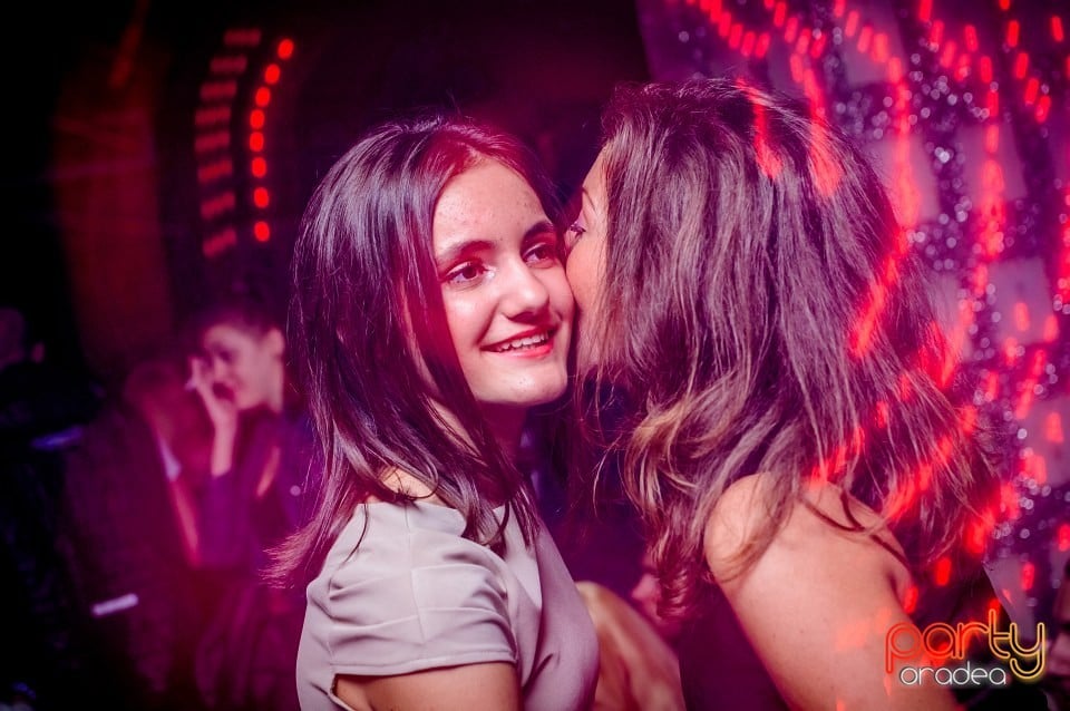 Petrecere alături de Blaga,