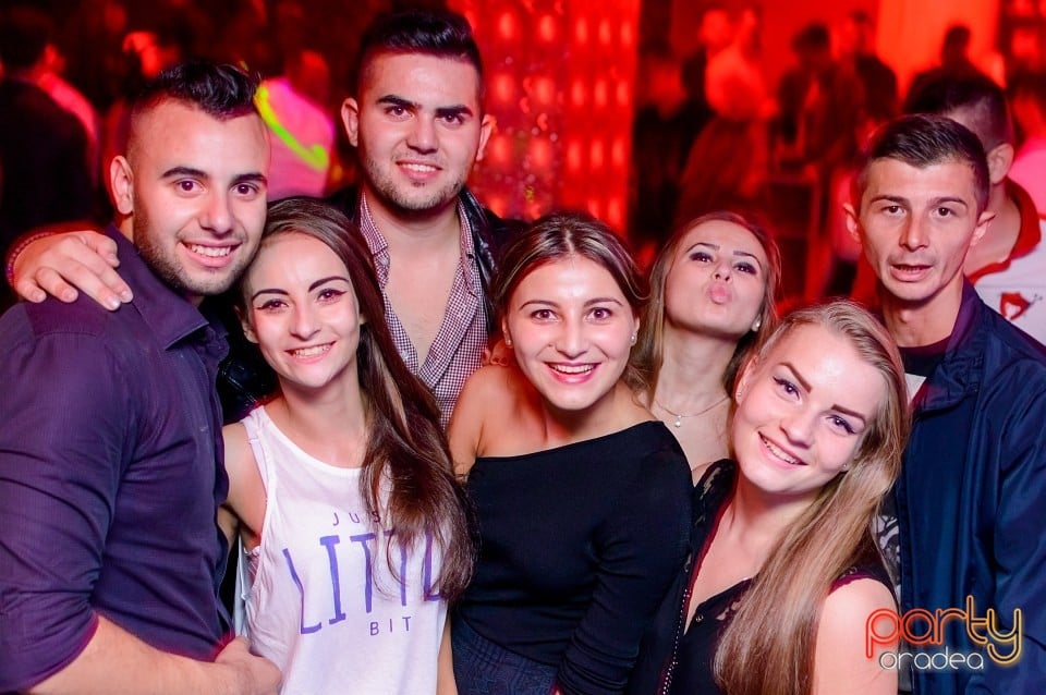 Petrecere alături de Blaga,