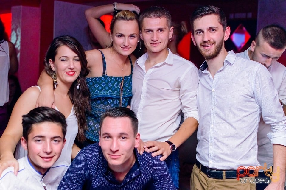 Petrecere alături de Blaga,