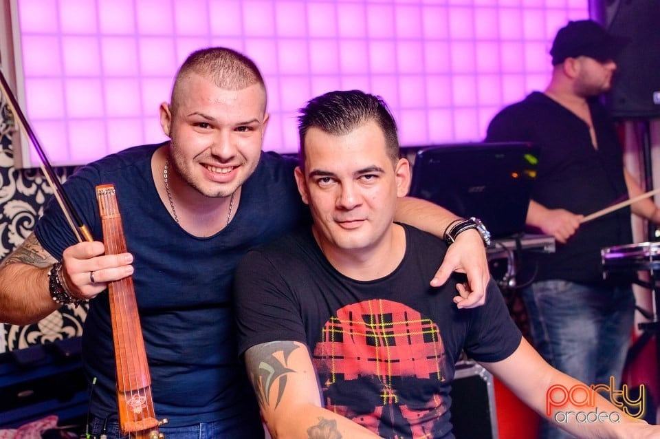 Petrecere alături de Blaga,