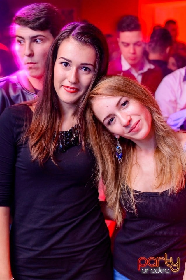 Petrecere alături de Blaga,