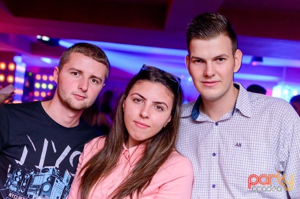 Petrecere alături de Blaga, 