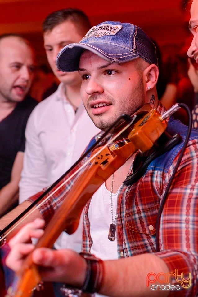 Petrecere alături de Blaga,