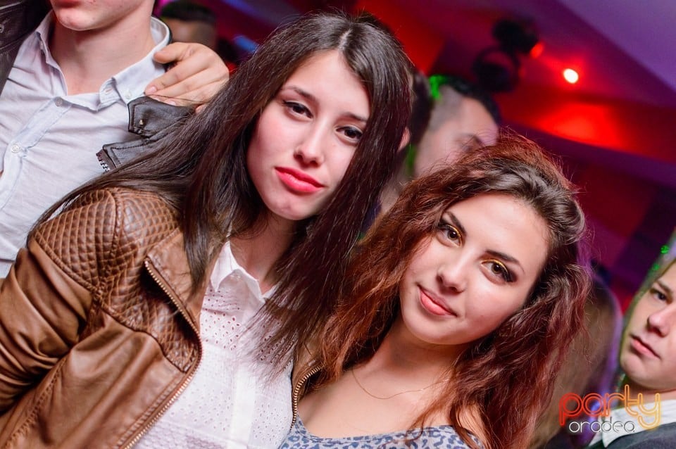 Petrecere alături de Blaga,