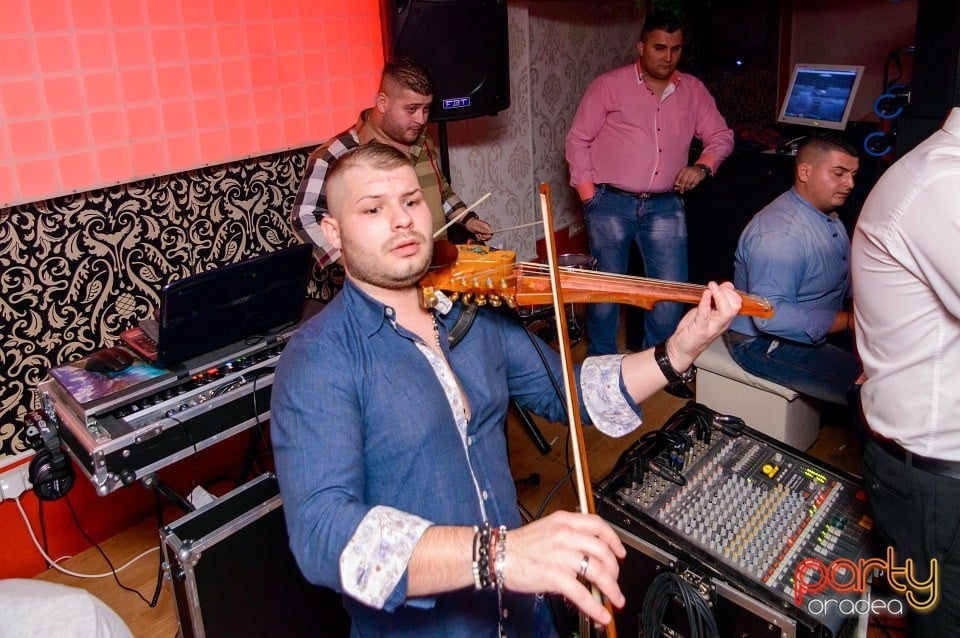 Petrecere alături de Blaga,