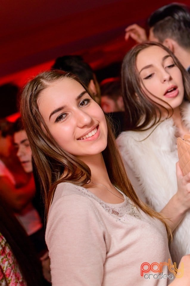 Petrecere alături de Blaga,