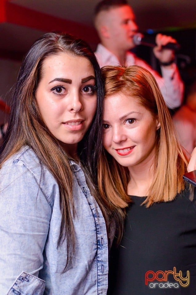 Petrecere alături de Blaga,