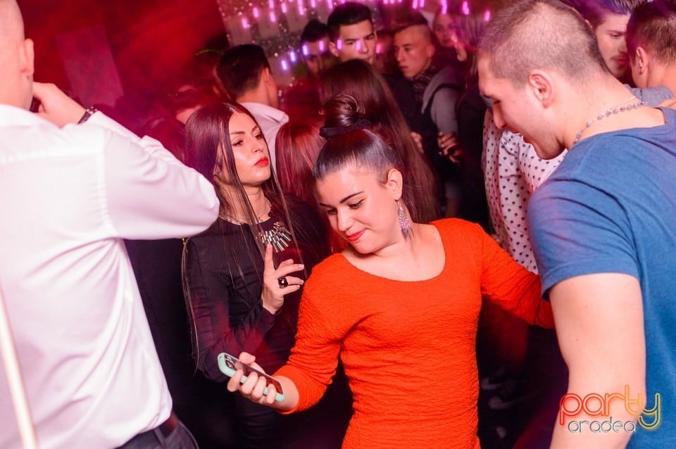 Petrecere alături de Blaga,