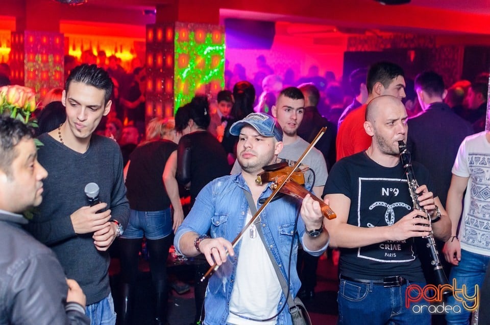 Petrecere alături de Blaga,